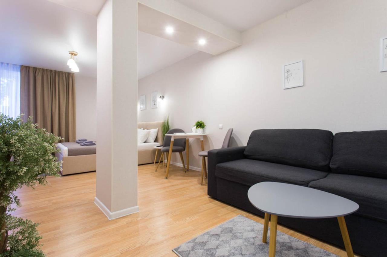 Apartment In The City Center - Gimnasiyna Naberezhna 24A-1 Charkov Buitenkant foto