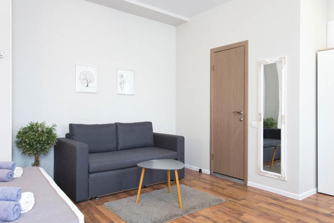 Apartment In The City Center - Gimnasiyna Naberezhna 24A-1 Charkov Buitenkant foto