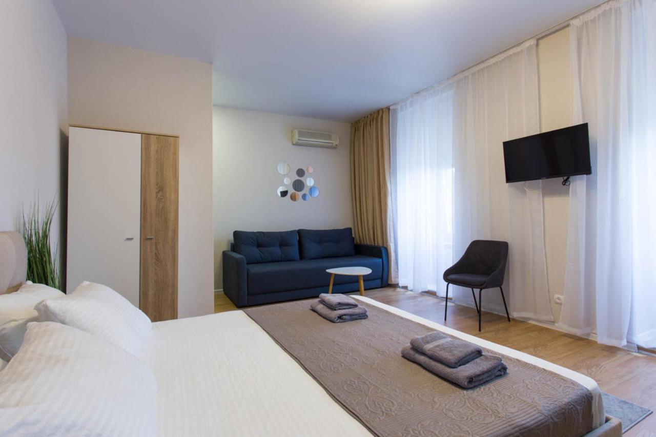 Apartment In The City Center - Gimnasiyna Naberezhna 24A-1 Charkov Buitenkant foto