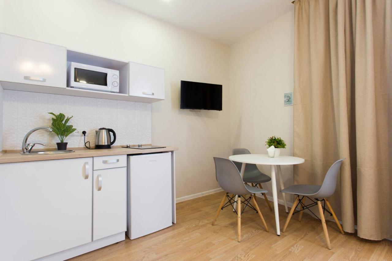Apartment In The City Center - Gimnasiyna Naberezhna 24A-1 Charkov Buitenkant foto