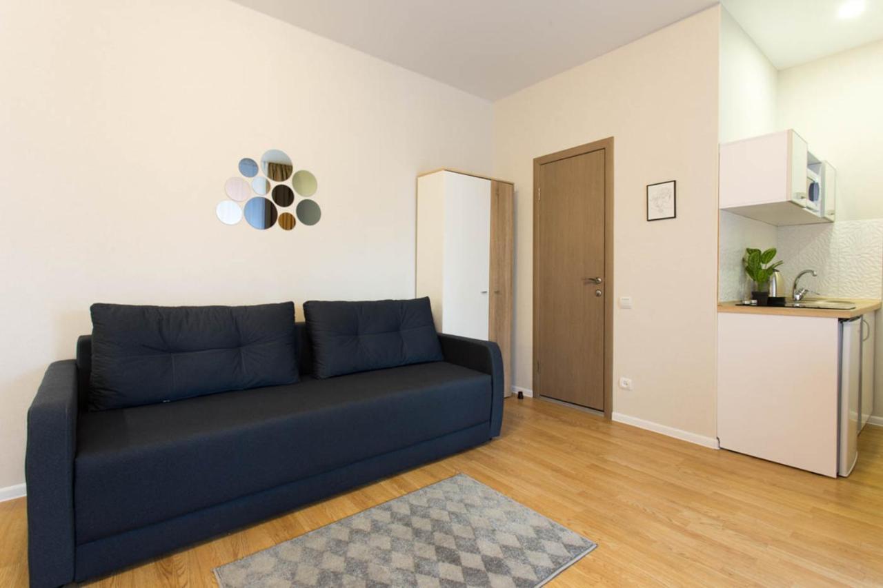 Apartment In The City Center - Gimnasiyna Naberezhna 24A-1 Charkov Buitenkant foto
